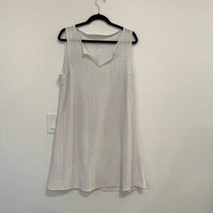 White Sleeveless Dress